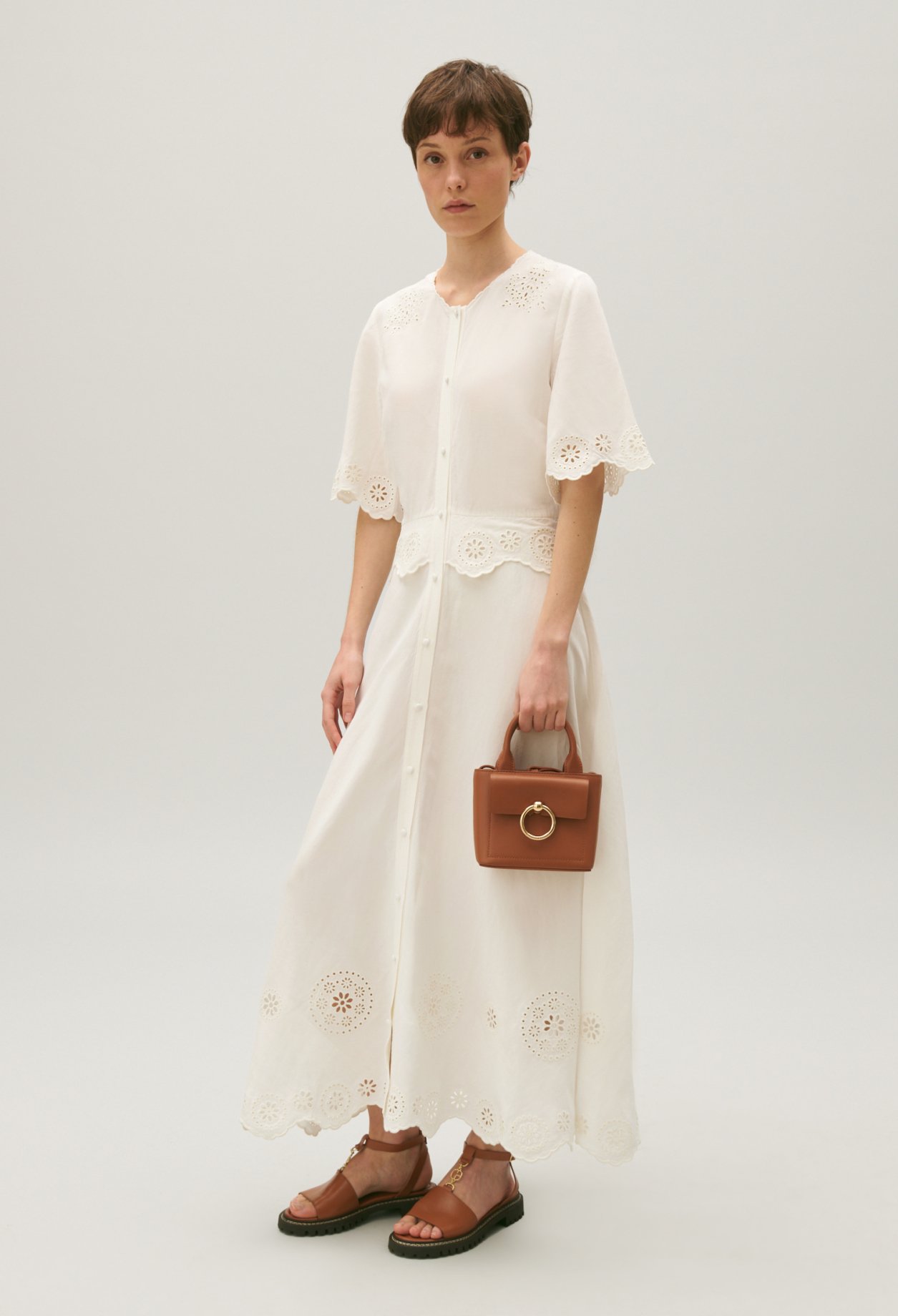 Robe longue broderie anglaise ecrue