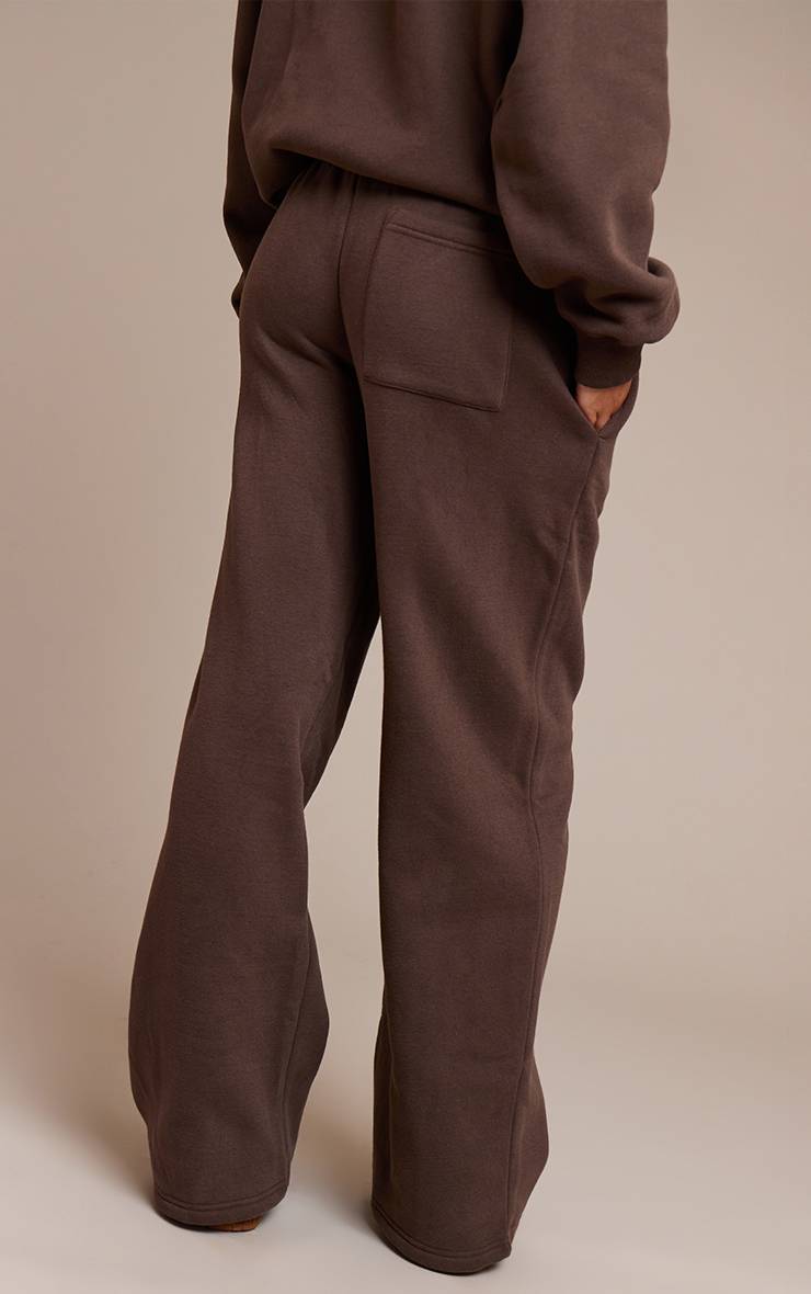 Marron Prettylittlething Pantalon De Jogging Droit En Molleton De Coton