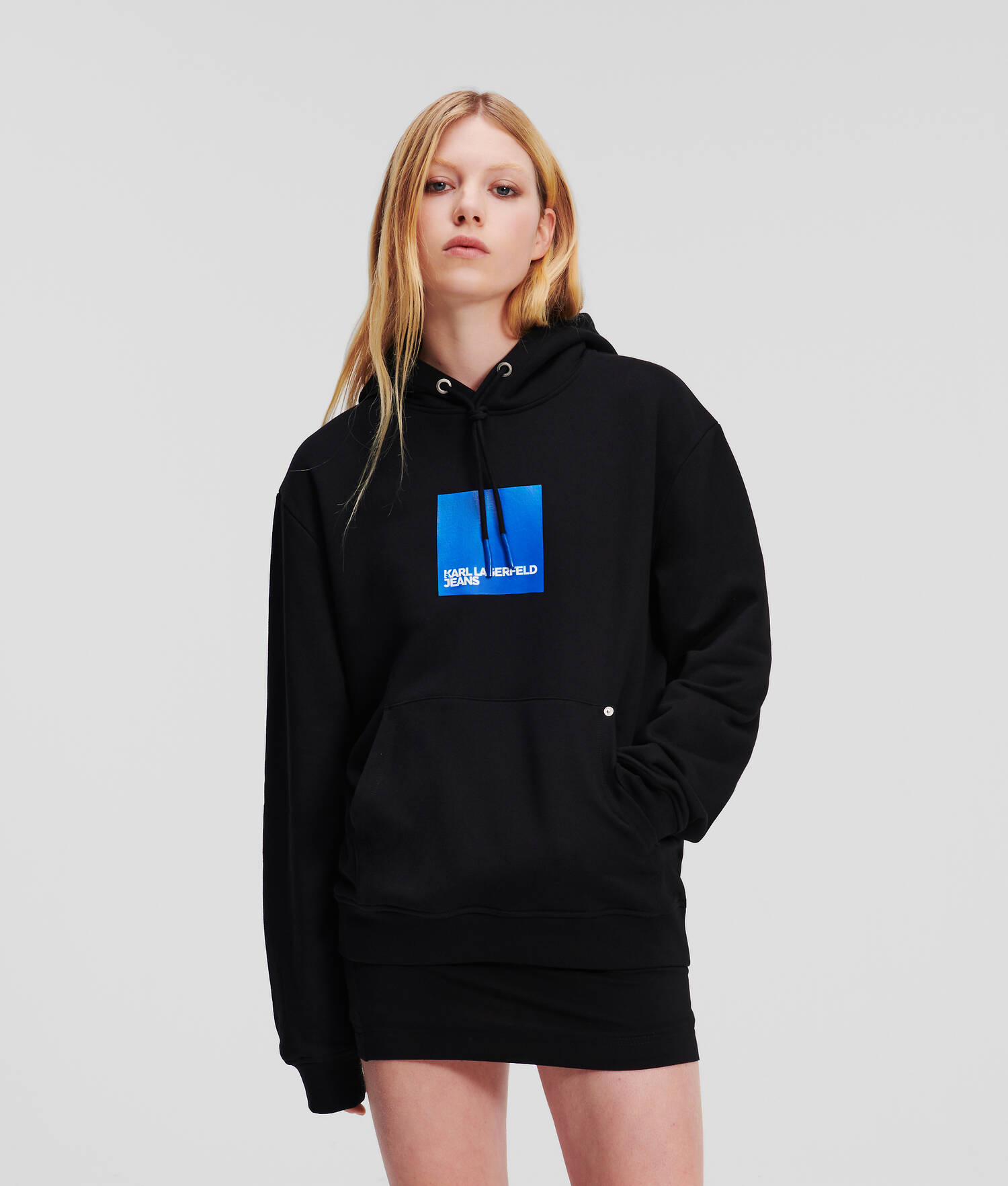 SWEAT À CAPUCHE AVEC LOGO KLJ ENCADRÉ