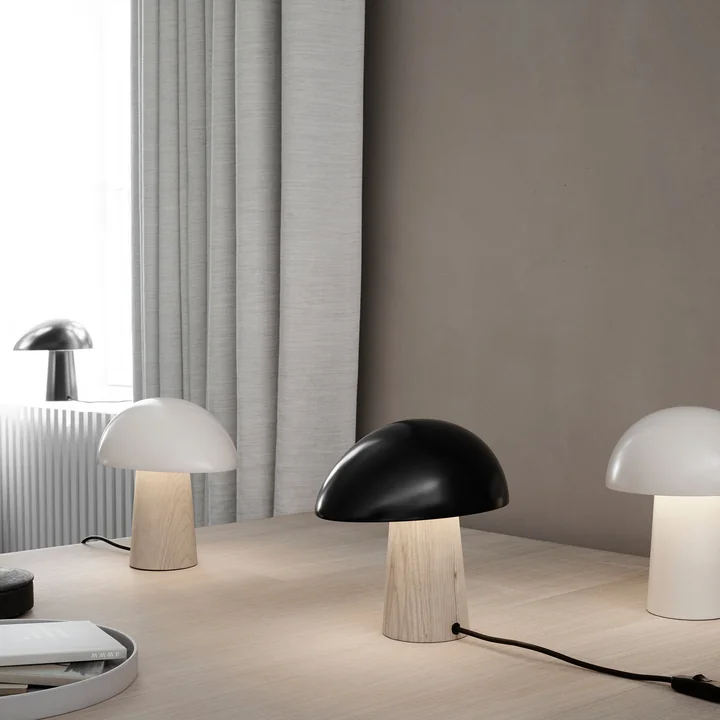 Fritz Hansen - Night Owl Tischleuchte, smokey white