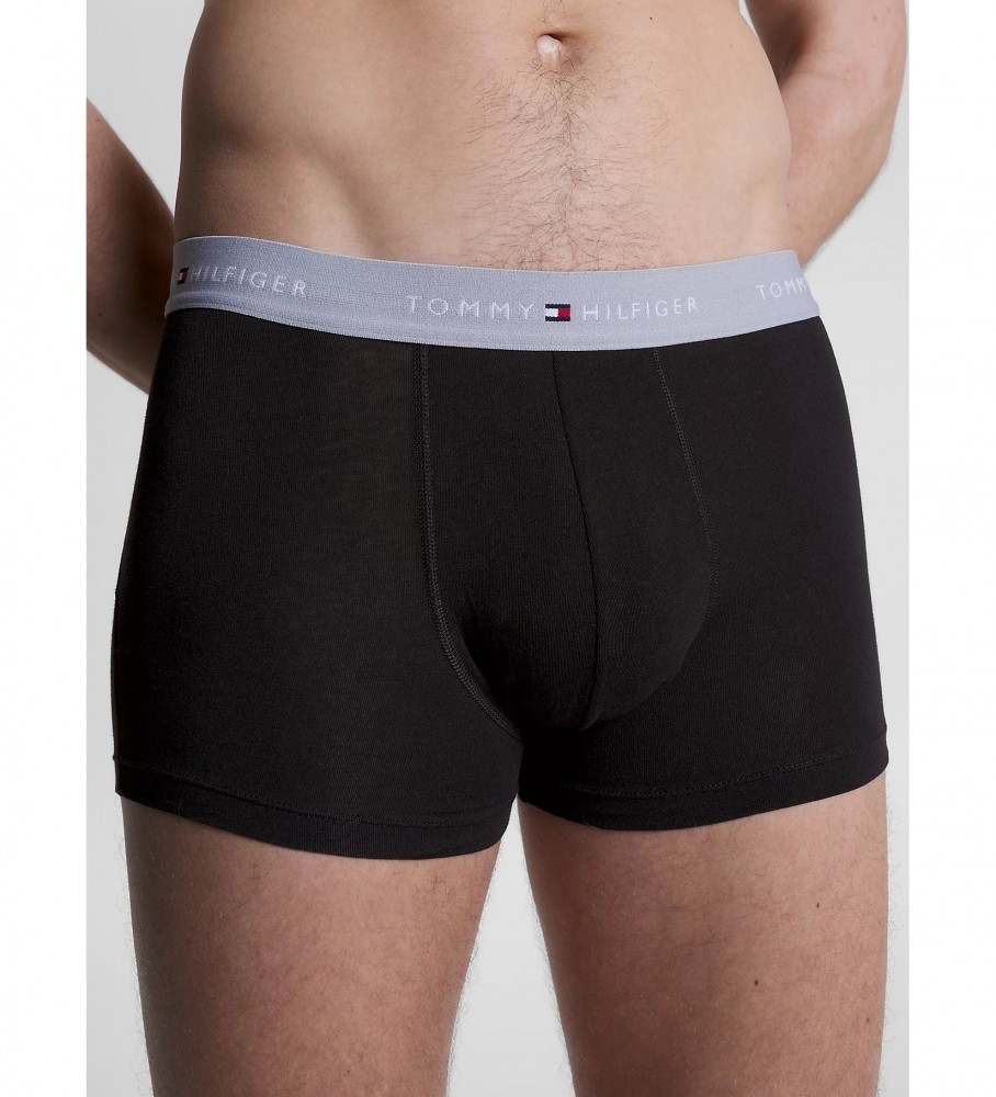 Pacote com 3 cuecas boxer essenciais Tommy Hilfiger, pretas.