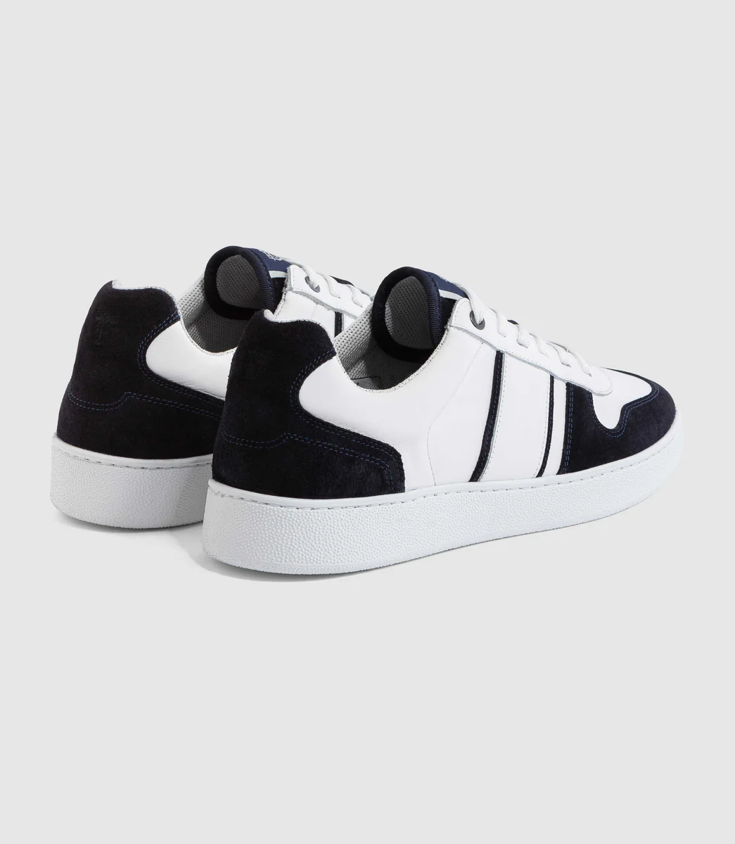 Sneakers marine-blanche 