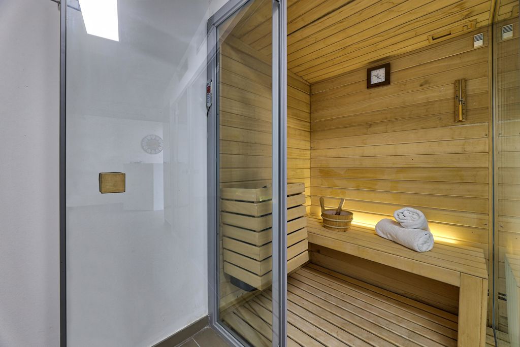 THB Flora Logies - Hotel
