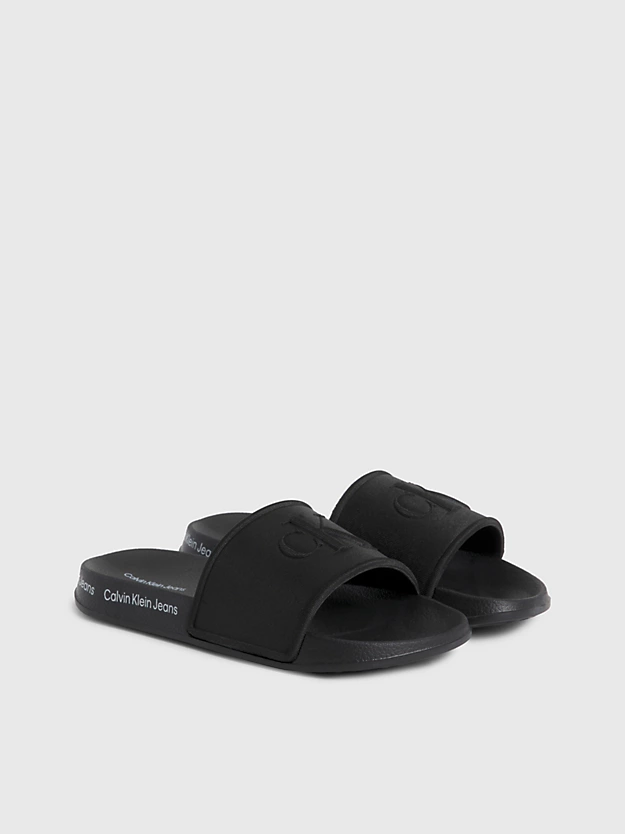 Pantufas infantis com logotipo
