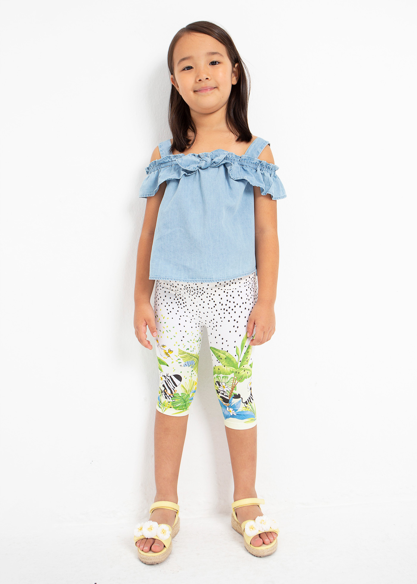 Leggings infantis estampadas com piratas em algodão sustentável.