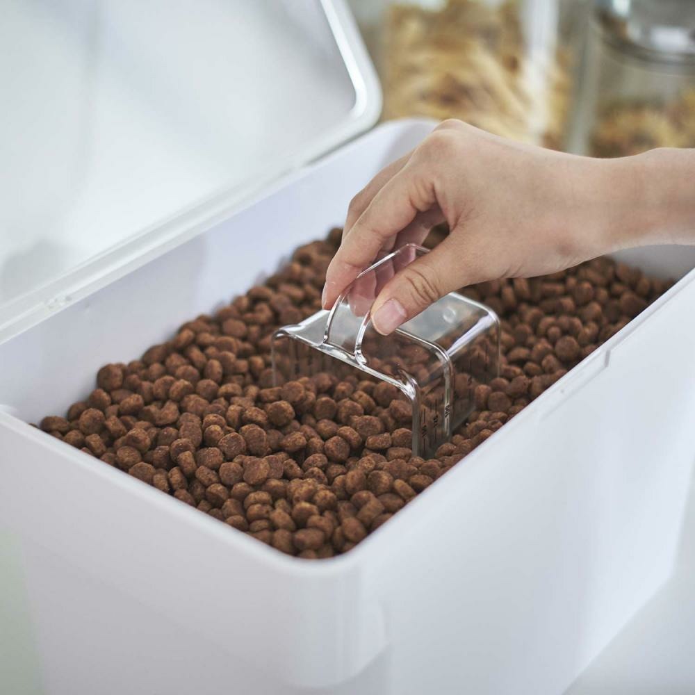 Boite à croquettes en plastique avec verre doseur pet