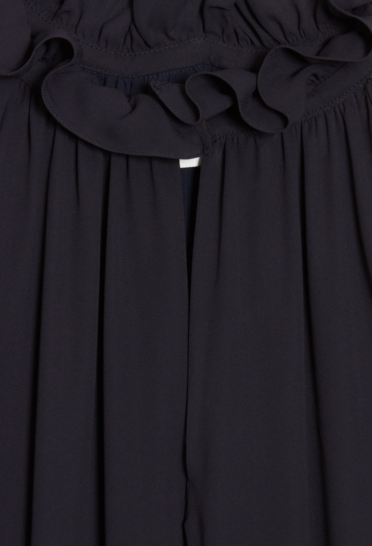 Robe longue col victorien