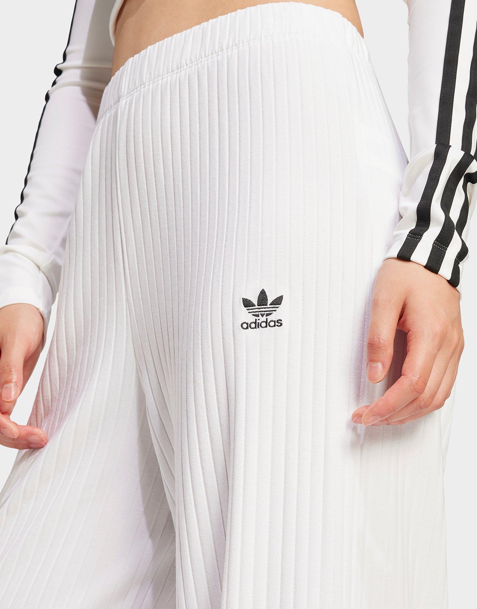 adidas Originals Pantalon large côtelé Essentials