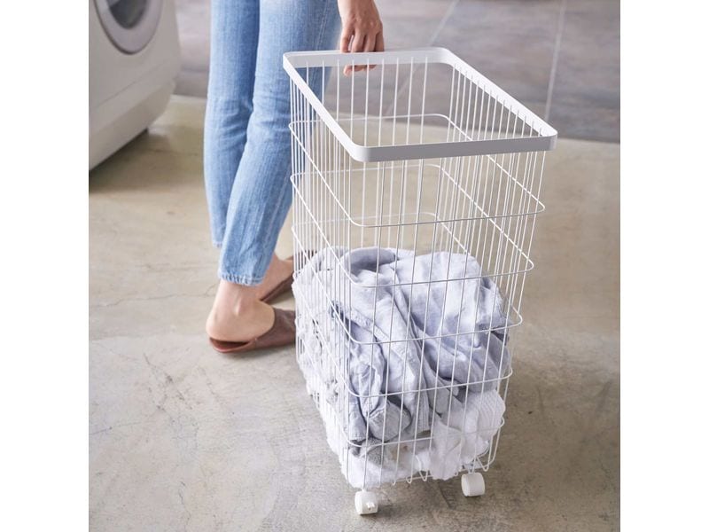 Yamazaki Wäschekorb  Tower 50 l, Weiss Wäschekorb mit Rollen