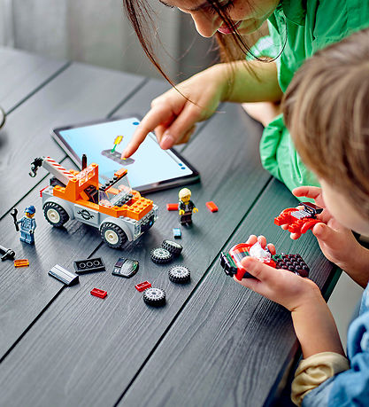 LEGO? City - Kranvogn Og Sportsvogns Reparation 60435 - 101 Dele