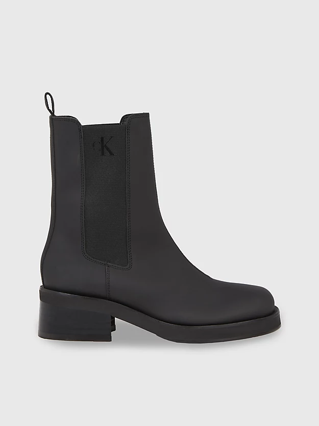 botas de couro até o tornozelo