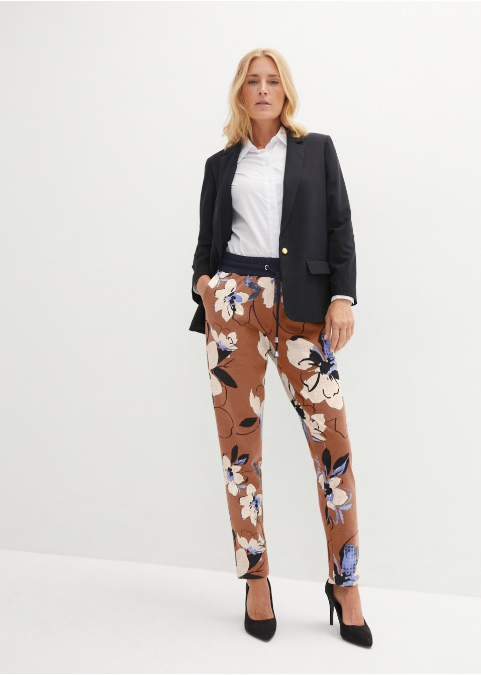 Pantalon sweat à imprimé floral