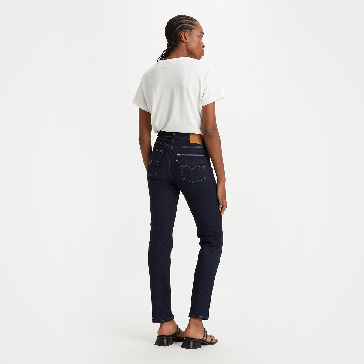 Calça jeans Levi's 724 de cintura alta e corte reto.