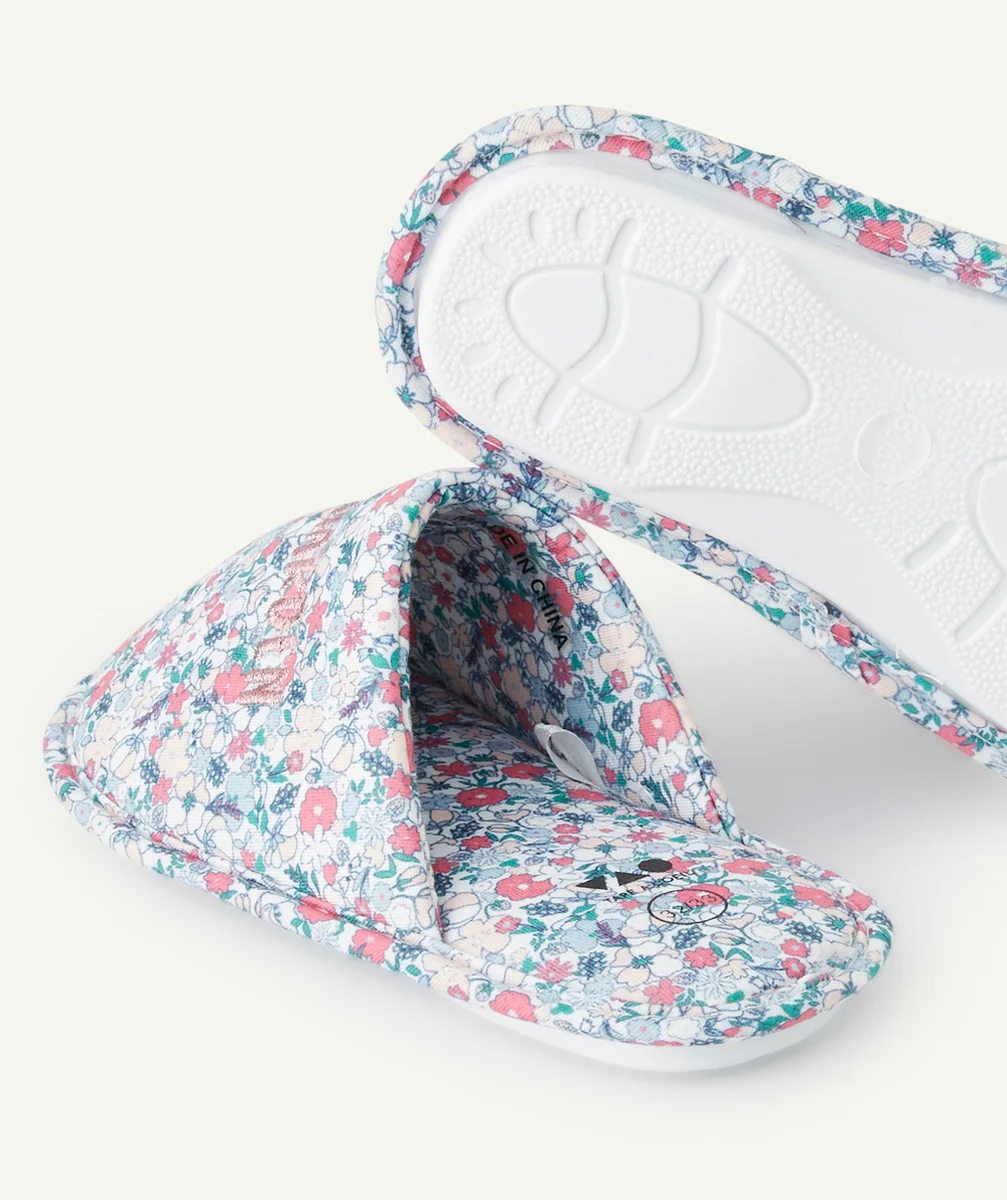 chaussons fille imprimés fleurs avec message rose brodé