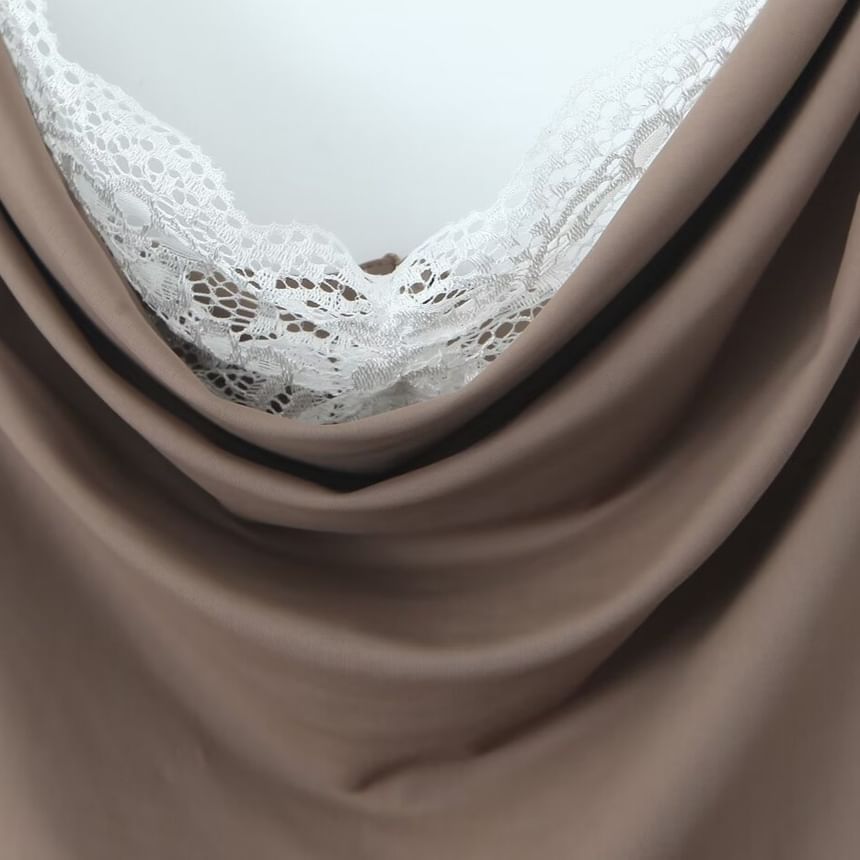 Yukis - Mini-bodyconjurk met spaghettibandjes en kantpaneel