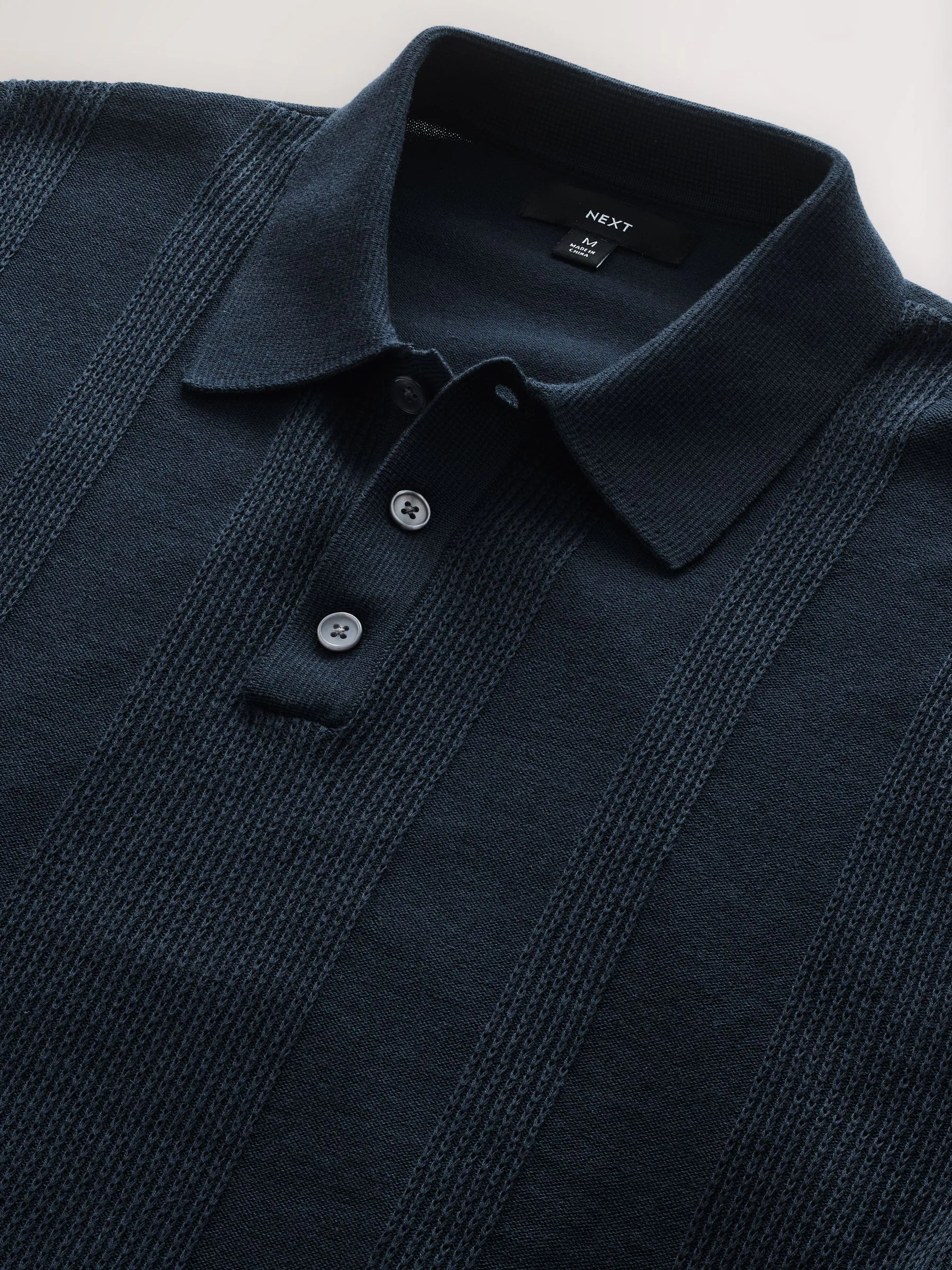 Donkerblauw - Regular-fit poloshirt met textuur, hoog katoengehalte, korte mouwen en gebreid