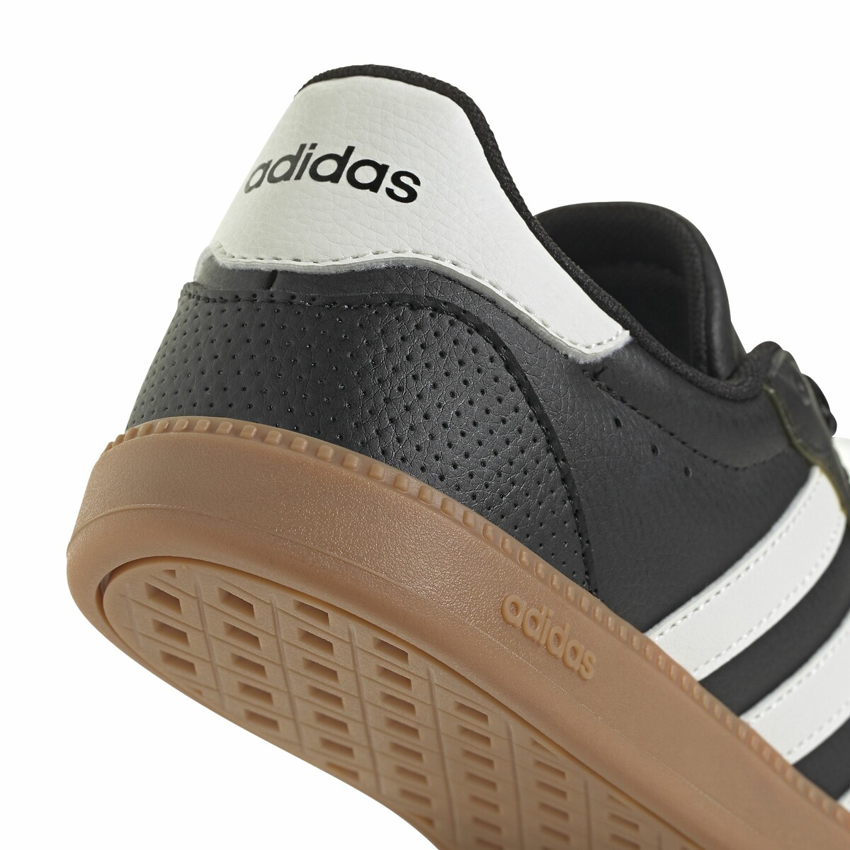 ADIDAS ROUPAS ESPORTIVAS<br>Tênis Breaknet Elegante