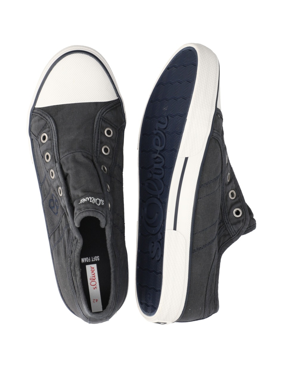 Canvas Sneaker