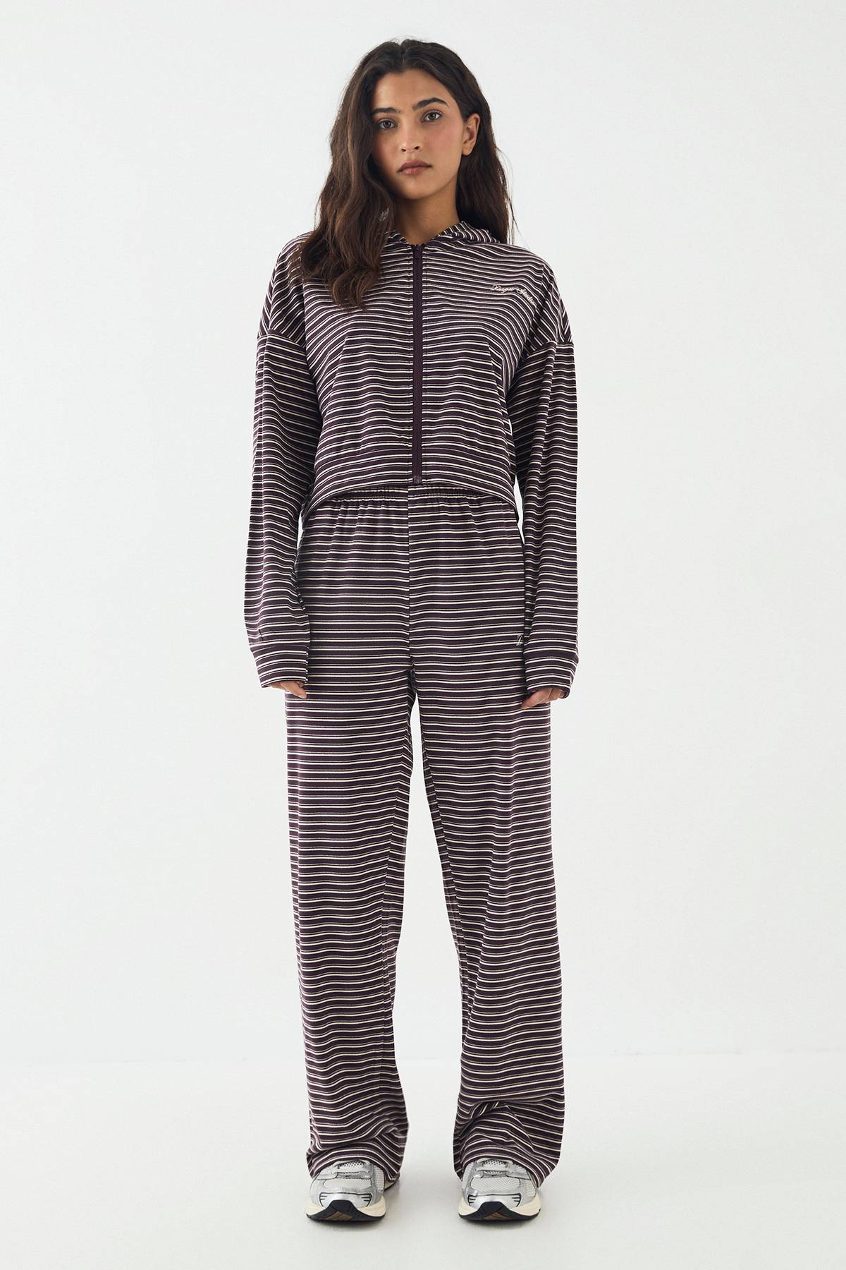 DSGN Studio Sweat à Casynthétiqueche Court Boxy Rayé Doux avec Fermeture Éclair