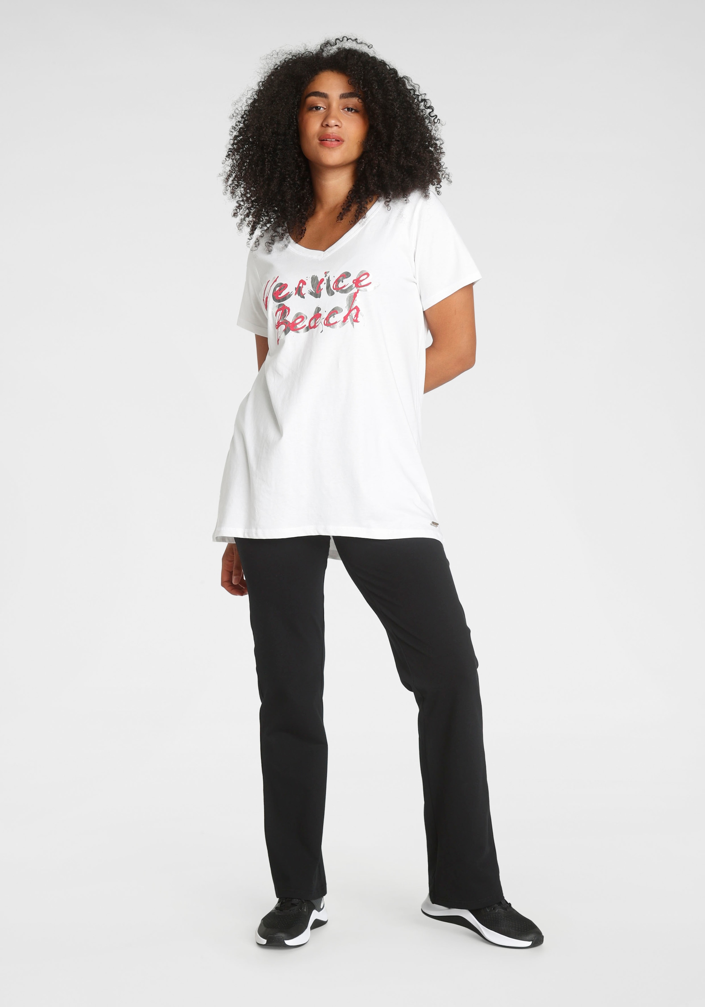 Venice Beach Longshirt , Langarm,  lockere Passform,  mit Logodruck,  herzförmiger Ausschnitt