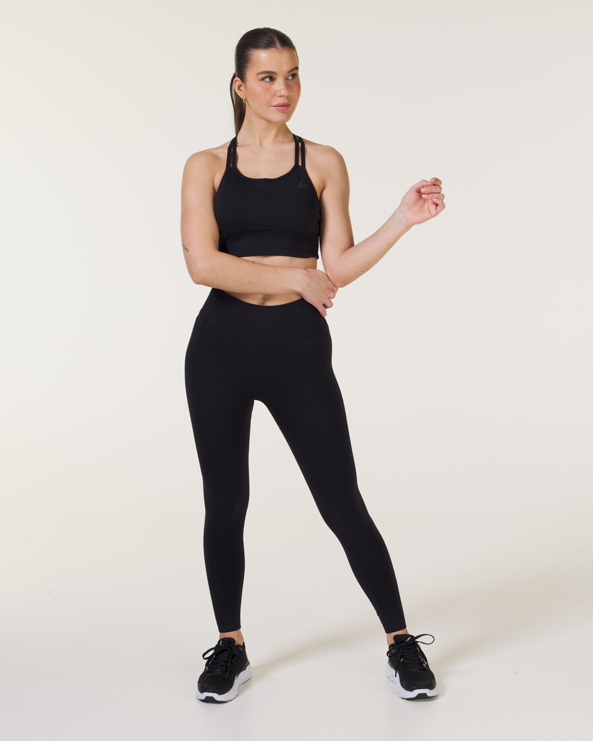 LEVITY Vamp Seamless Tights Black