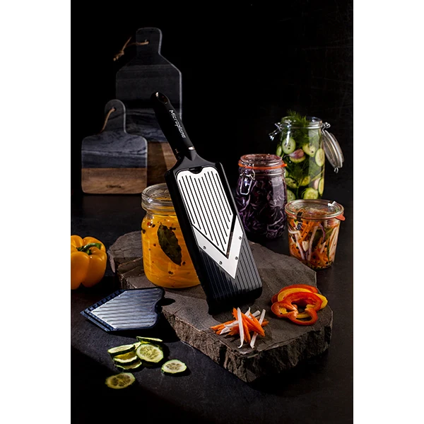 Mandoline en V réglable avec lame à julienne Microplane
