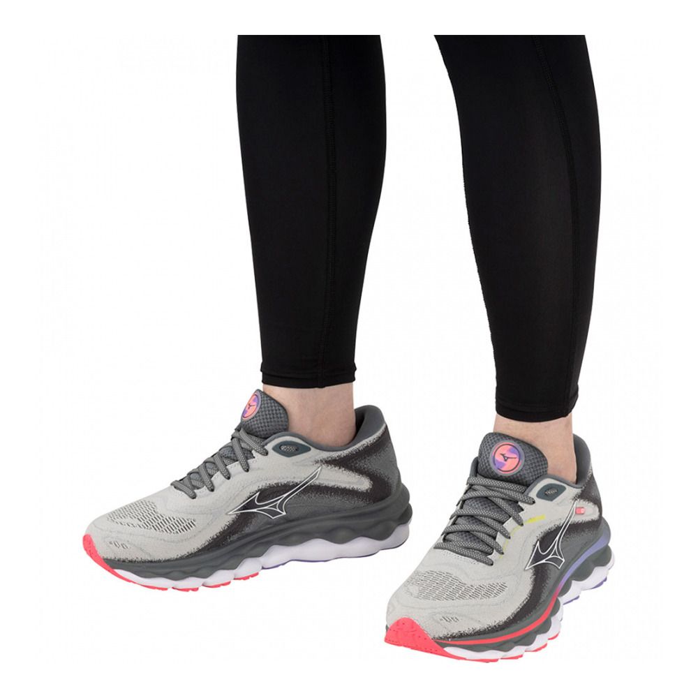Mizuno WAVE SKY 7 - Chaussures running Femme pearl blue/white/high-vispink