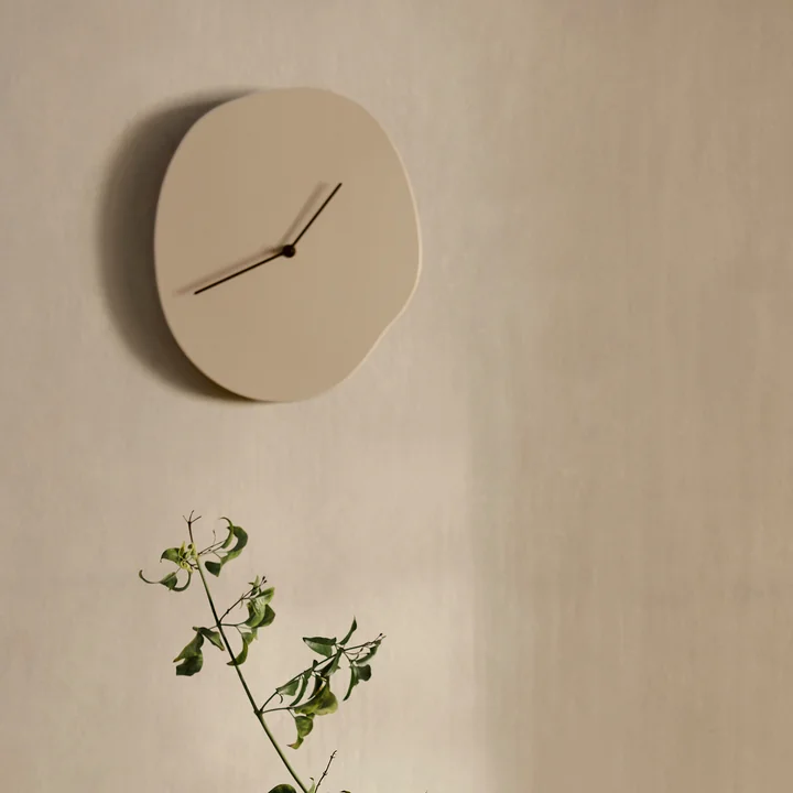 Ferm Living - Melt Wanduhr, cashmere