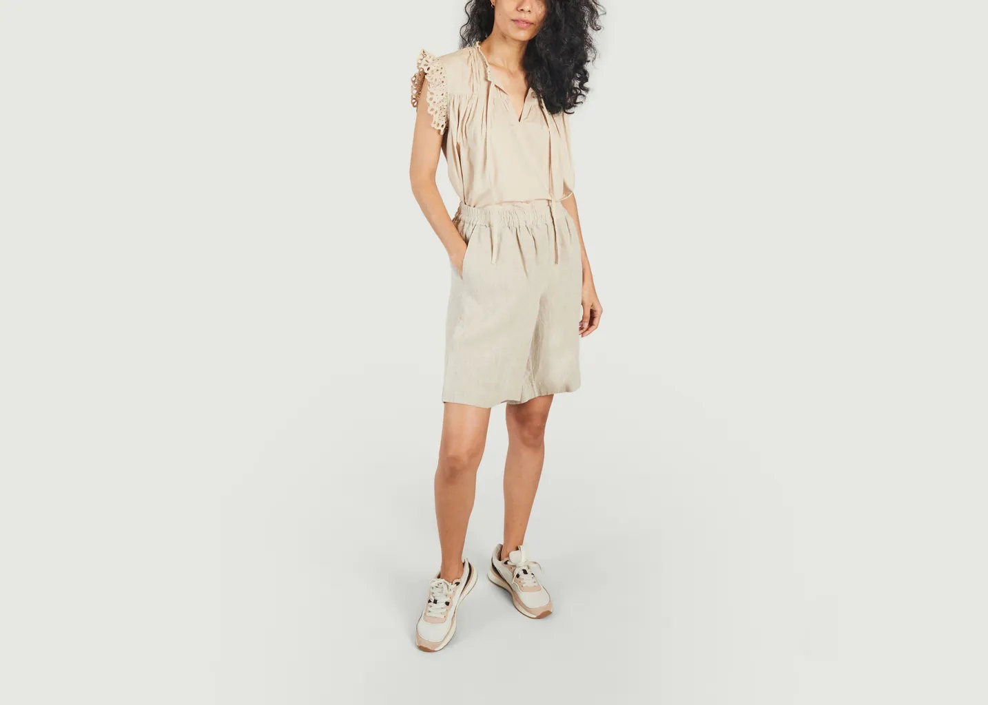 Short May Skall Studio