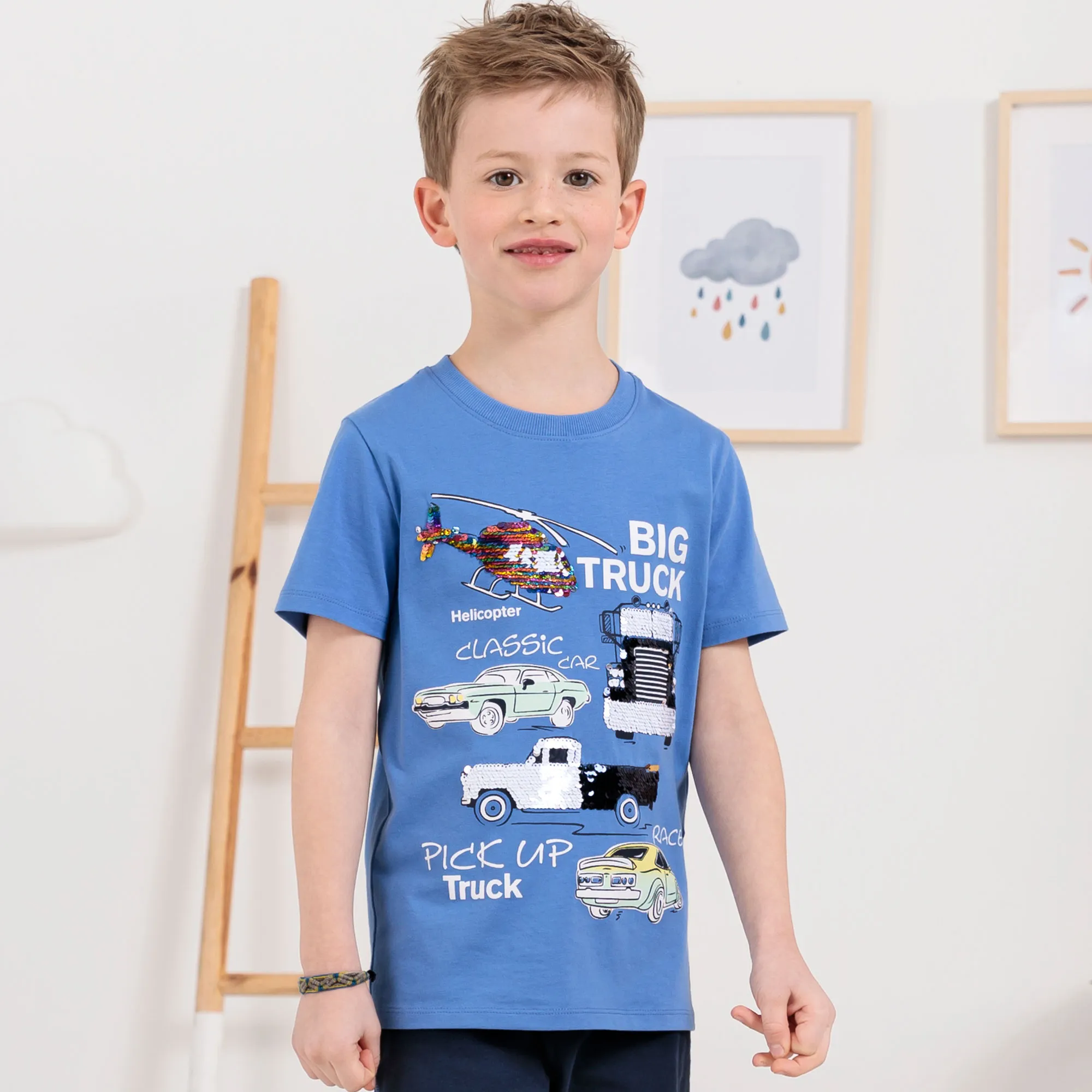 Jungen-T-Shirt mit Fahrzeug-Frontaufdruck