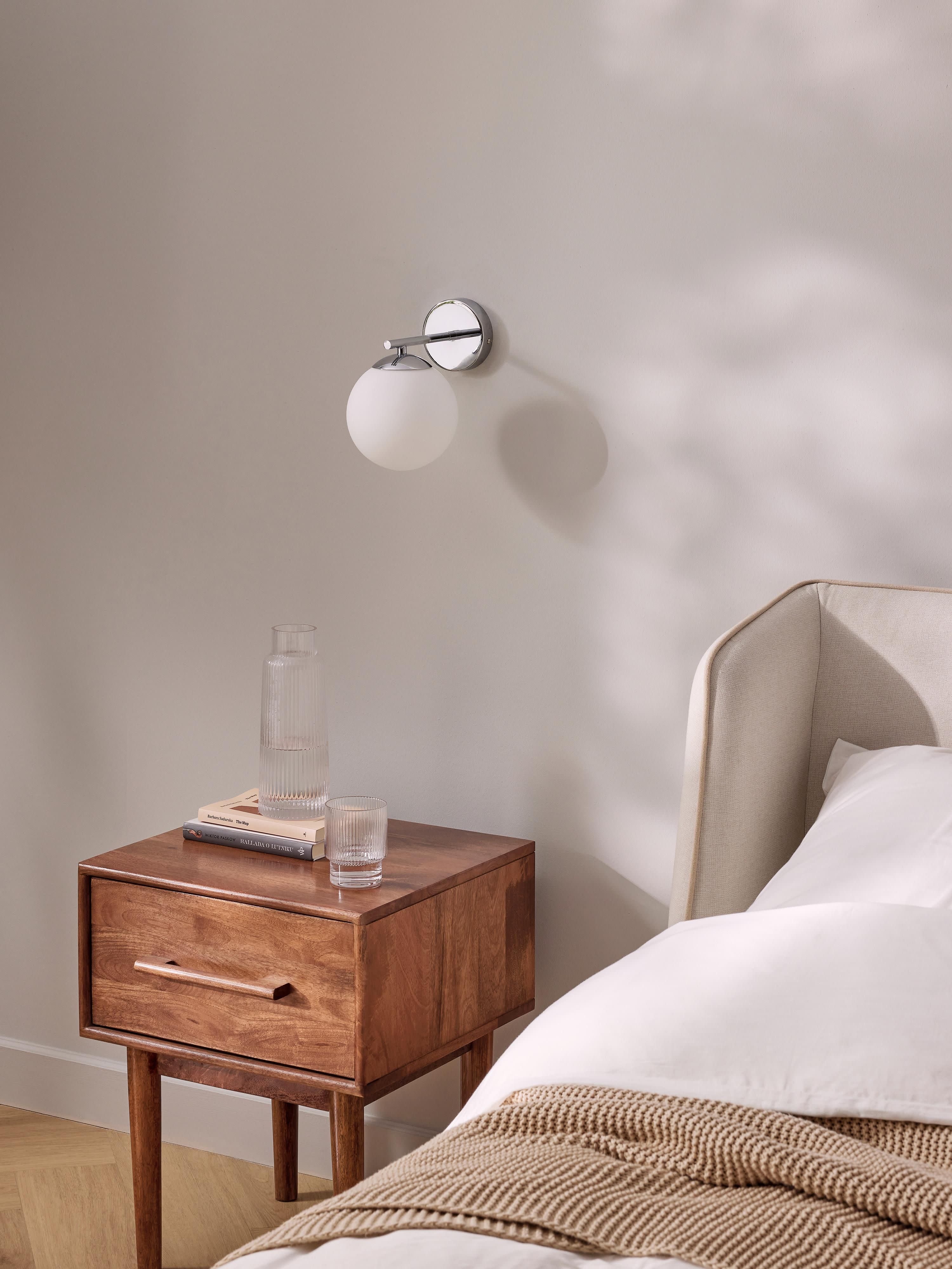 Wandlamp Atlanta van opaalglas
