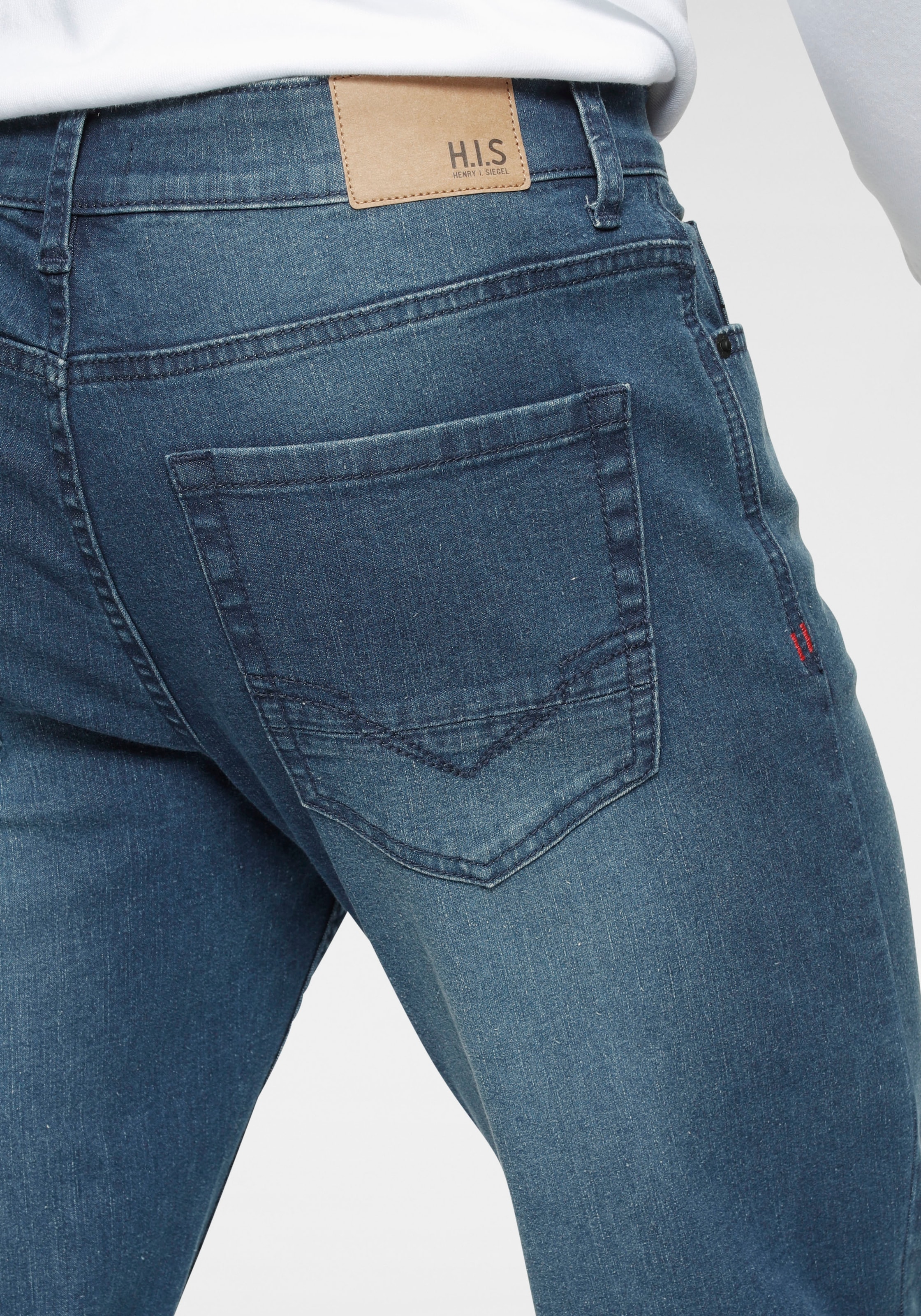 H.I.S Slim-fit-Jeans »FLUSH«, schmale Beinform,  mit Used-Effekten,  niedrige Leibhöhe
