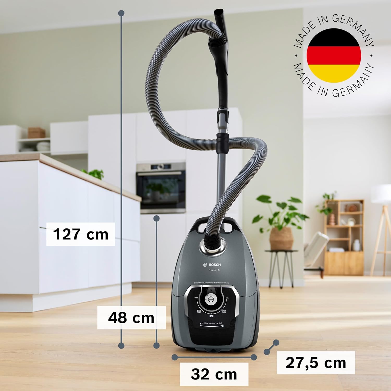 Bosch Staubsauger mit Beutel Serie 8 BGL75XPRQ, für Allergiker, Hygiene-Filter, 10 Jahre Motorgarantie, Hartbodendüse, XXL-Polsterdüse, XXL-Fugendüse, langes Kabel, Made in Germany, leise, 750 W, grau