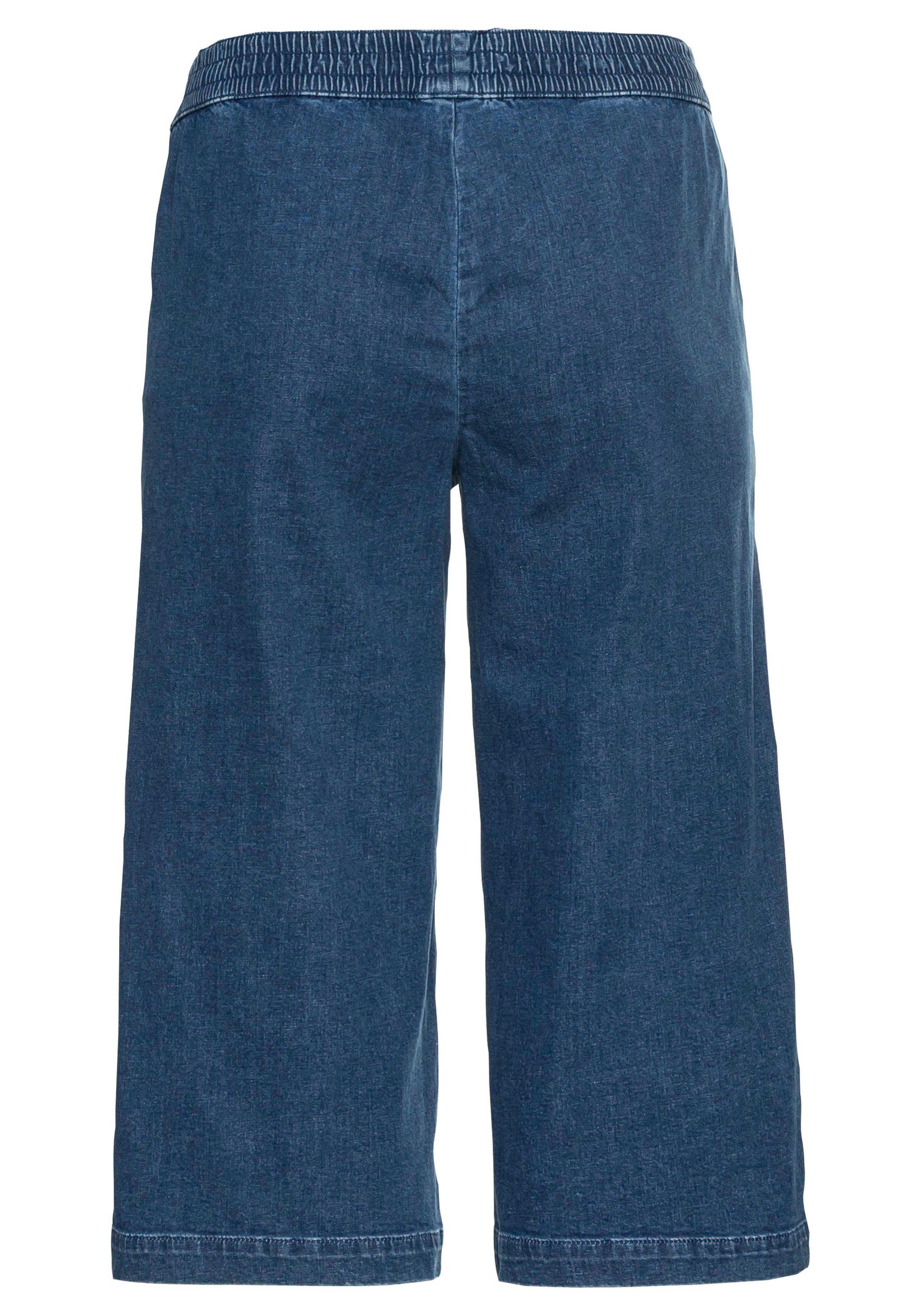 Jeans in 3/4-Länge, in weiter Beinform mit Schlupfbund