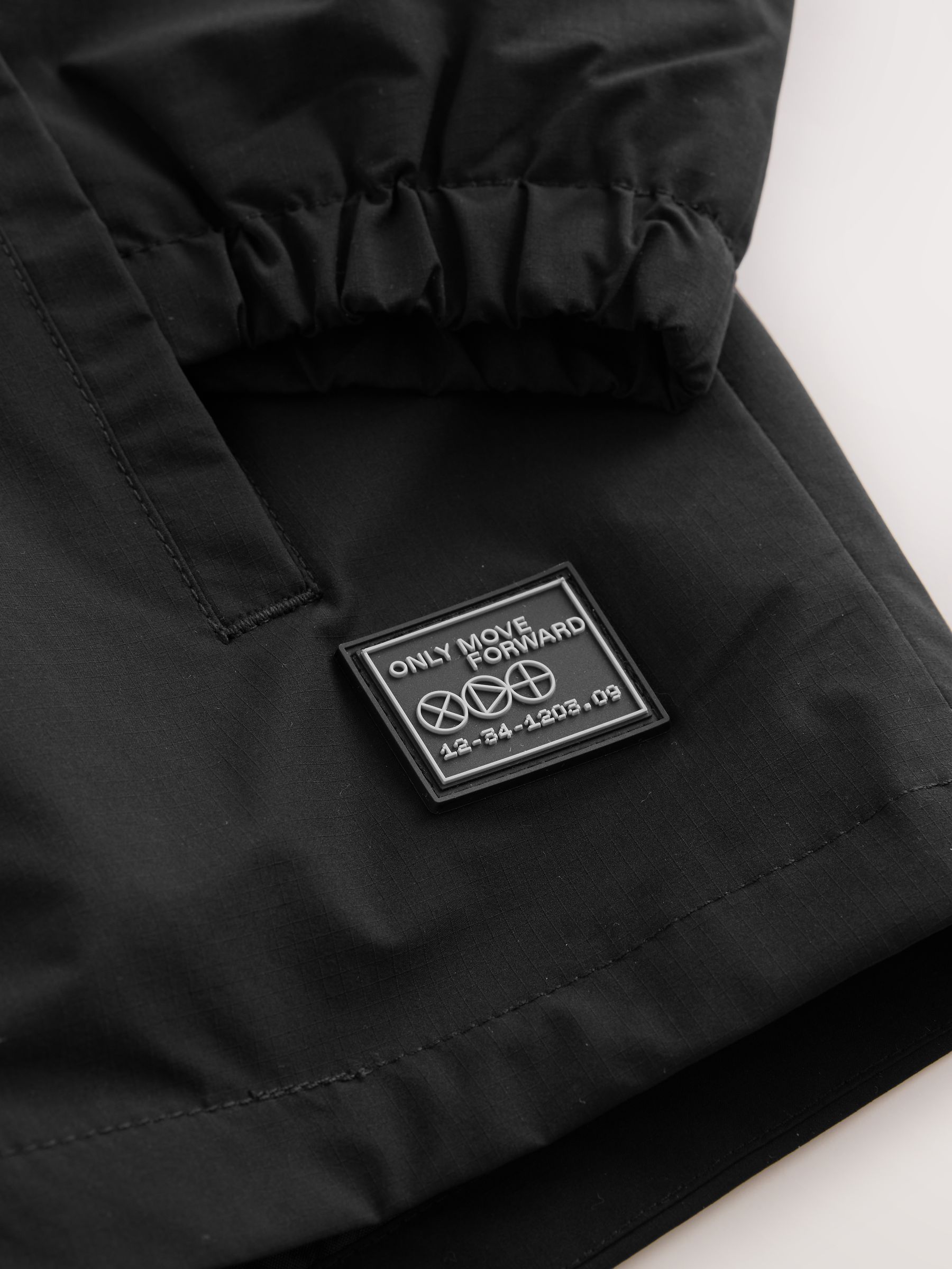 Zwart - Overshirt met drukknoopsluiting (3-16jr)