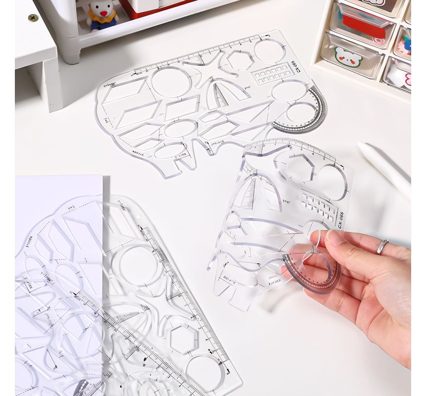 Yogow - Plastic tekensjabloon (verschillende ontwerpen) / Set