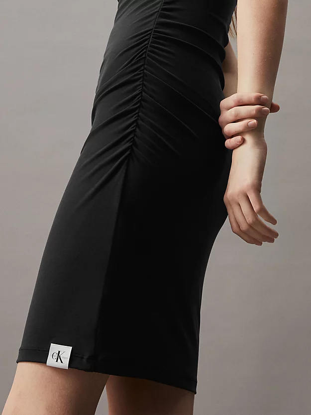 Vestido slip em camadas em malha macia