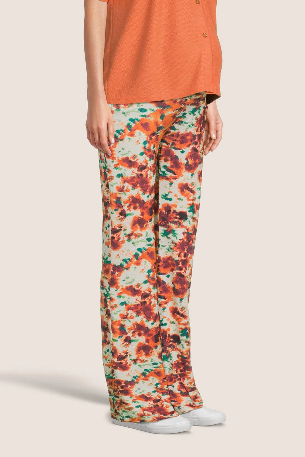 LOVE2WAIT high waist flared broek met all over print oranje/brique/groen