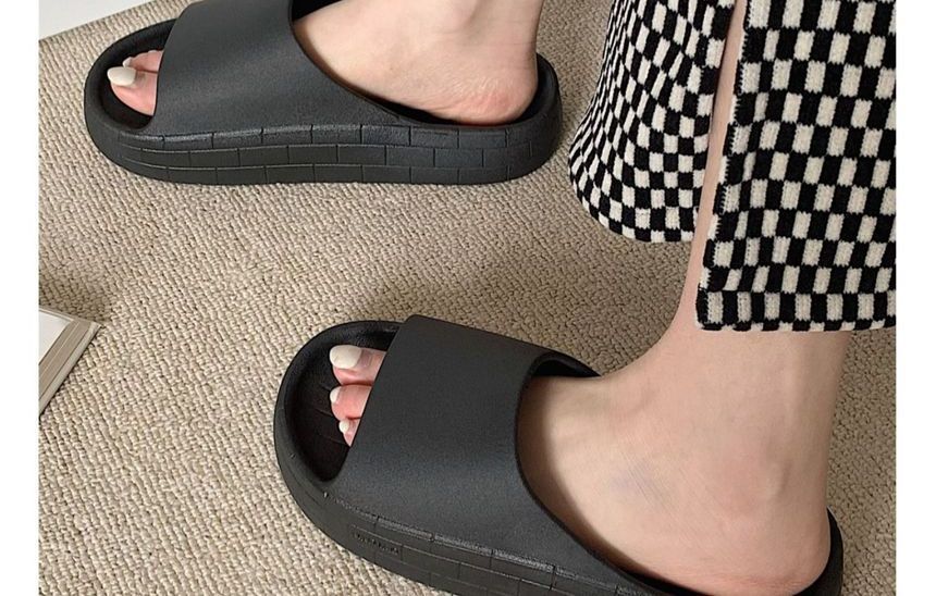Dalli Daisy - Effen pantoffels met plateauzool
