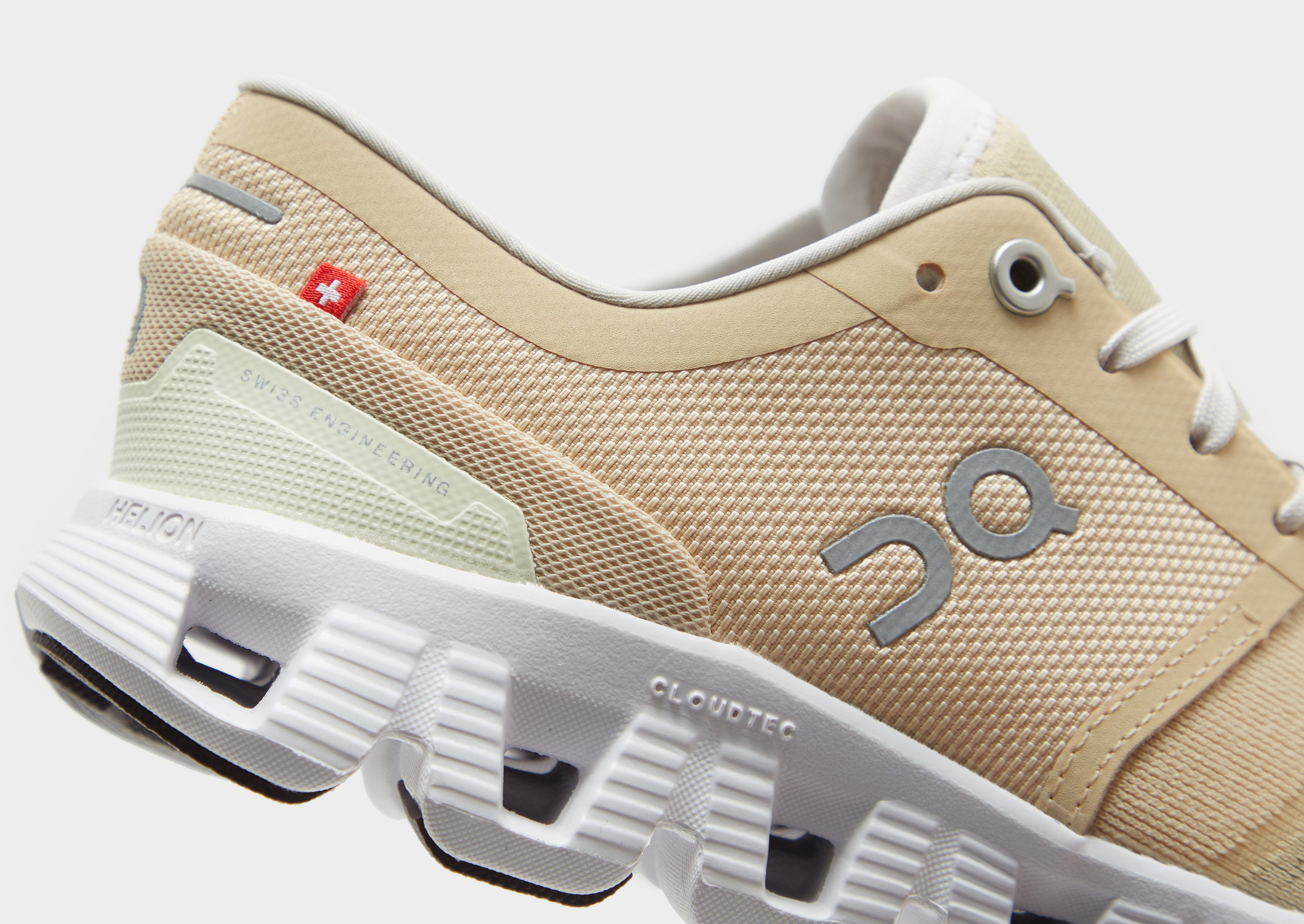 On Running Cloud X 3 Femme
