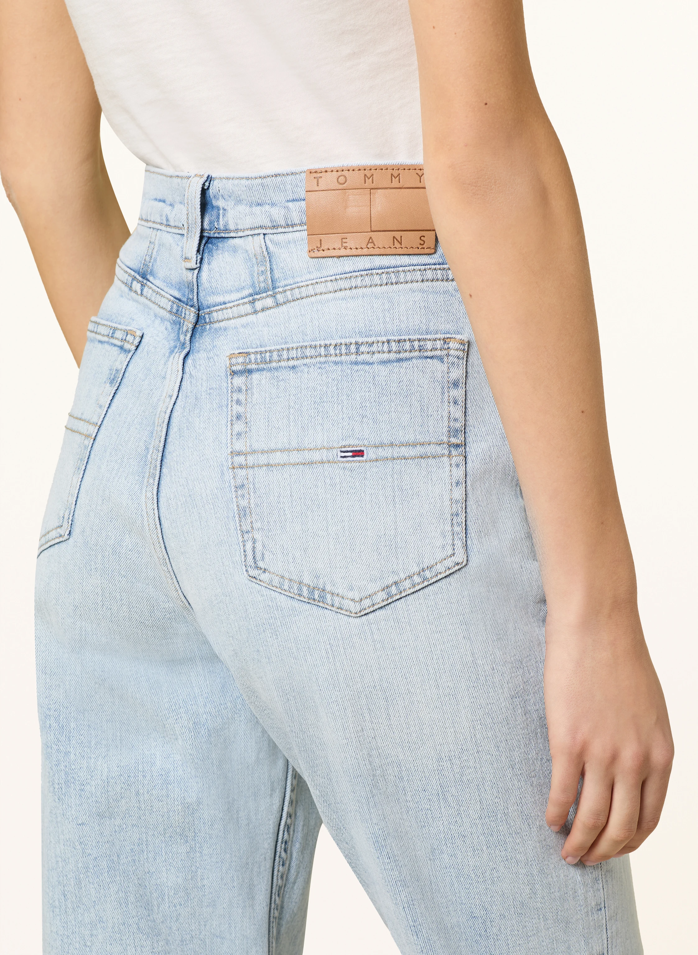 TOMMY JEANS Mom Jeans