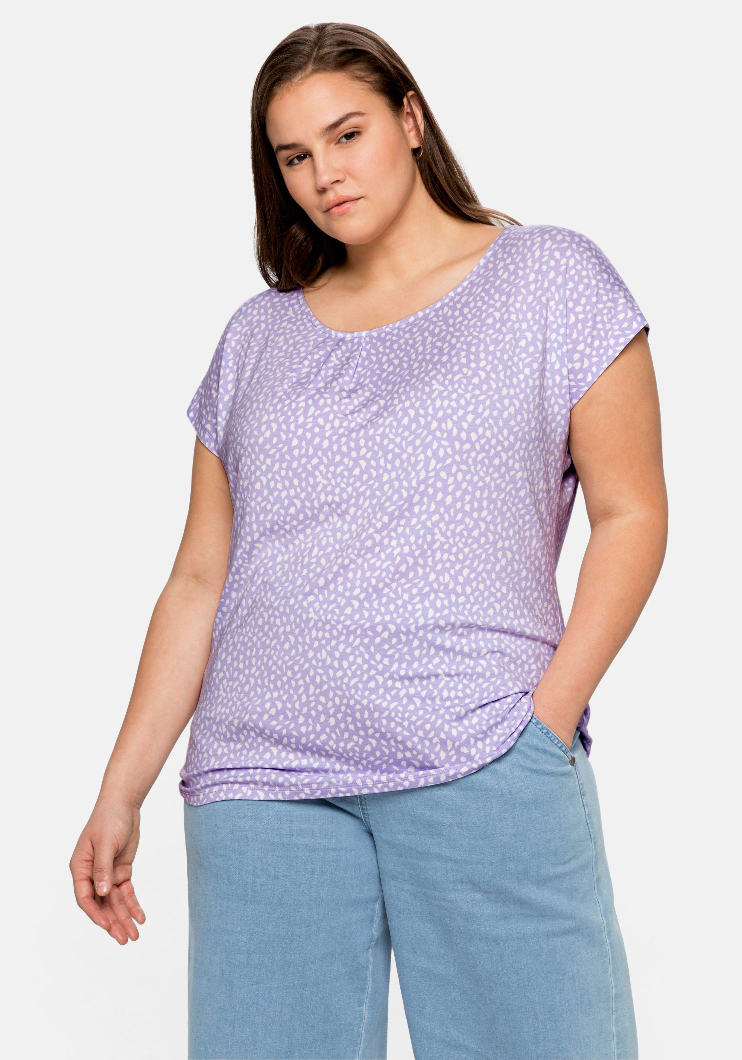 Kurzarmshirt mit Alloverdruck und seitlichen Falten