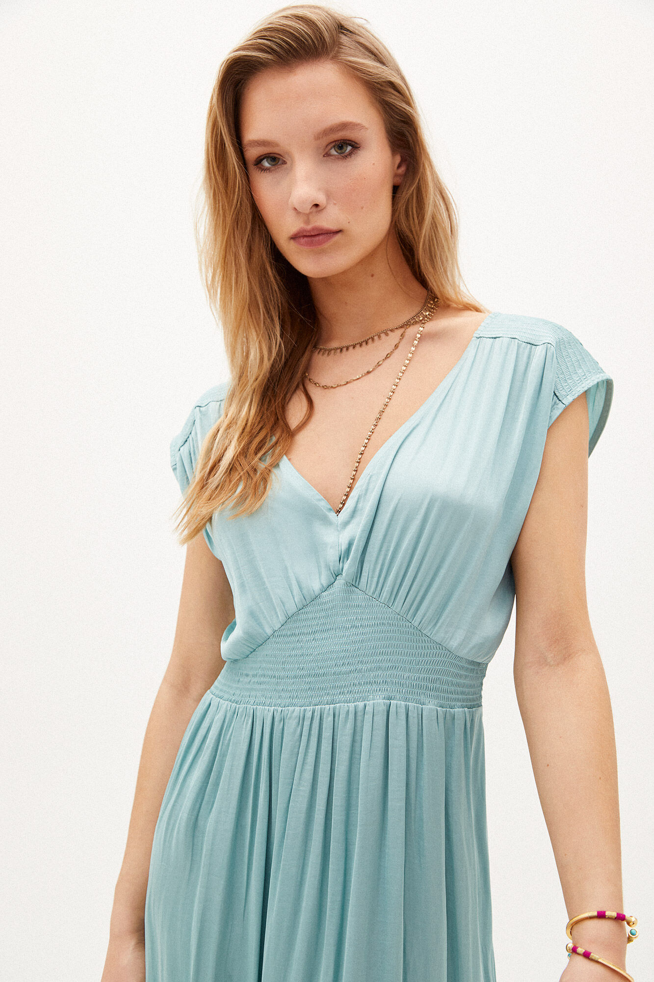 Carmela. Vestido midi de cetim - Azul