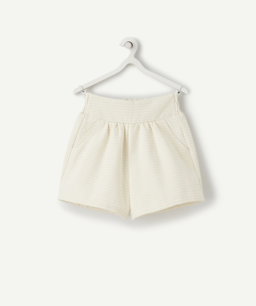 SHORT FILLE ÉCRU AVEC SURPIQÛRES COULEUR DORÉE