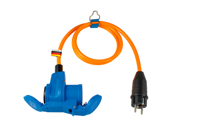 AS Schwabe CEE Adapterleitung mit Schutzkontaktstecker und CEE-Kombikupplung 1,5 m