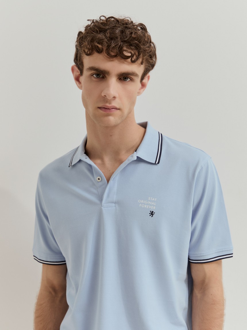 Polo piqué regular fit com riscas