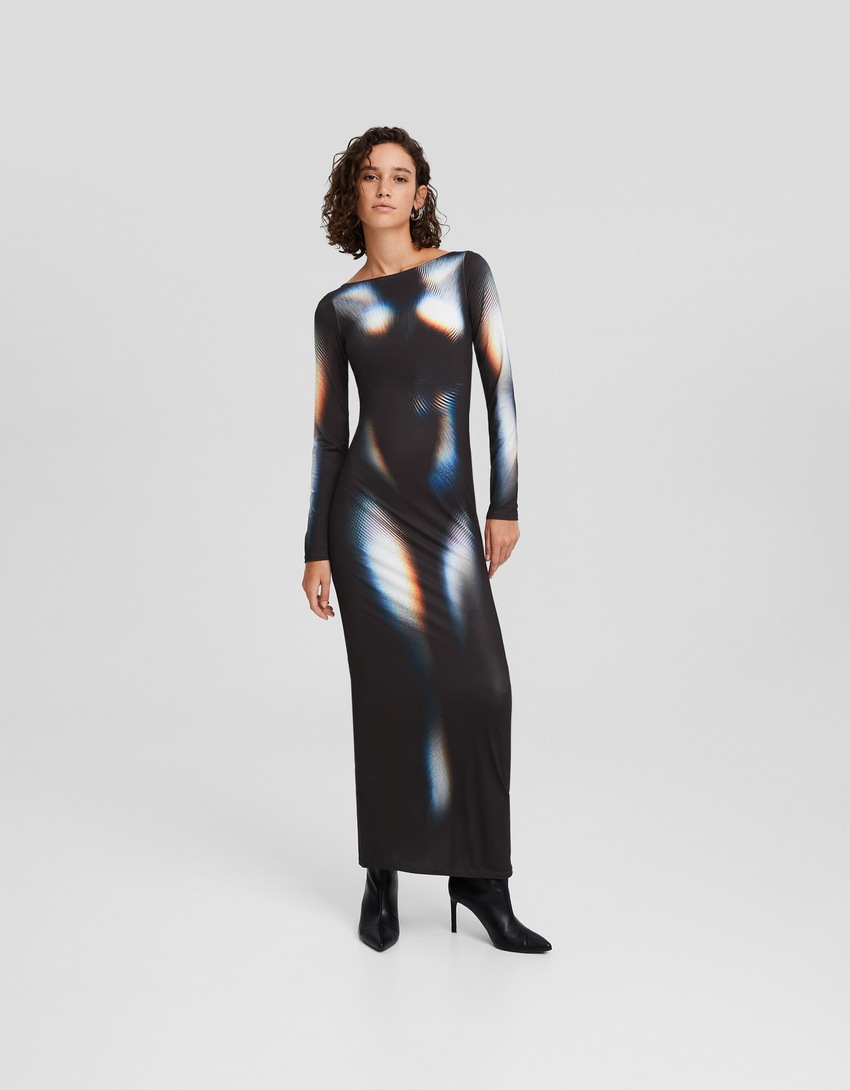 Vestido longo estampado com mangas compridas