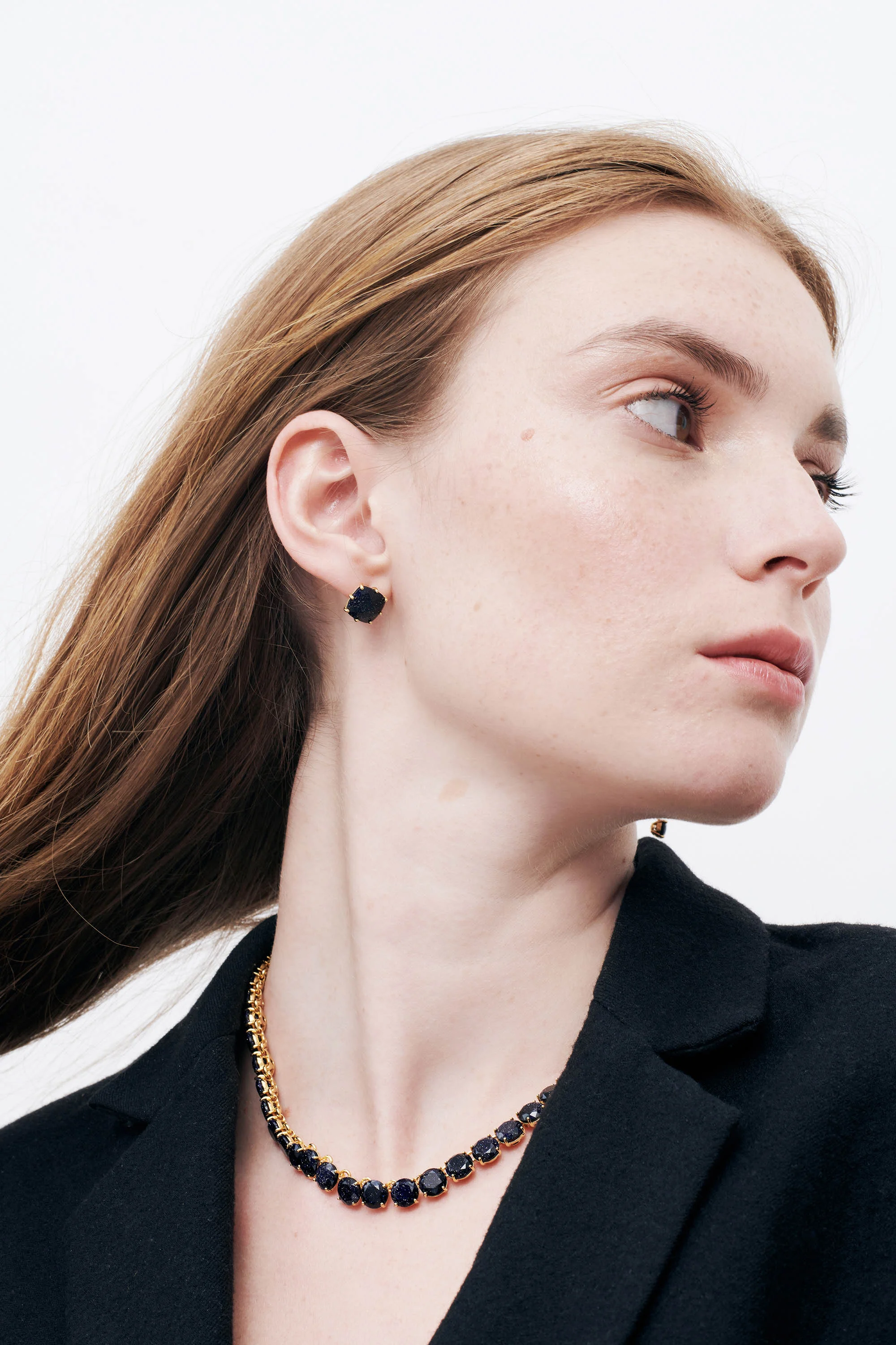 Boucles d'oreilles dormeuses pierre carré la diamantine bleu nuit pailleté | Bleu