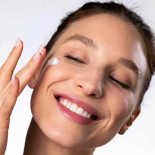 Léa Nature SO BiO étic Lumilys C Creme de Dia Uniformizante Radiância Orgânica Anti-Manchas Escuras 50ml