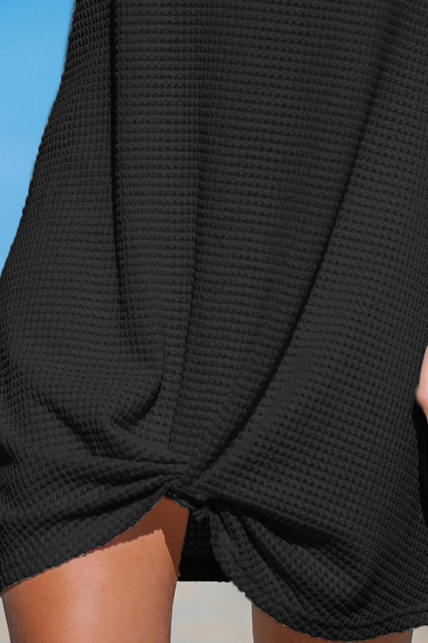 Robe cover up sans manches à ourlet torsadé noire